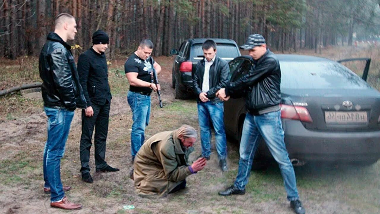Главный бандит как называется. Толпа бандитов. криминальные группировки.