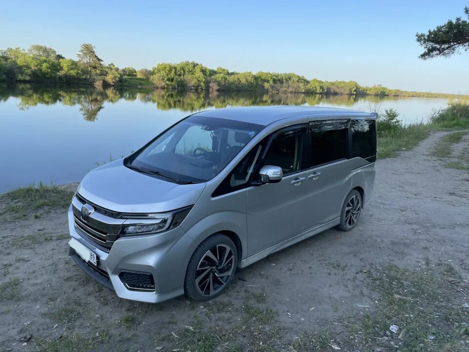 Honda Stepwgn spada 2019. Honda Stepwgn 5 Рестайлинг. Honda Stepwgn 1 поколение. Хонда Степвагон 2018 Рестайлинг.