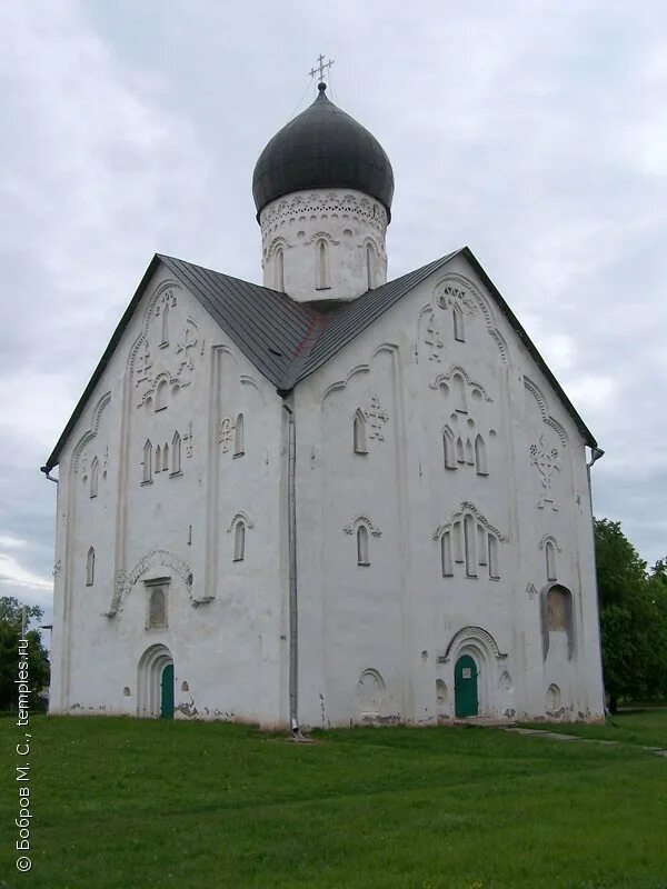 Три великие церкви. Церковь Спаса Преображения на Ильине-улице в Новгороде. 1374.. Церкви Федора Стратилата и Спаса на Ильине улице. Спас на Ильине и Церковь Федора Стратилата. Церковь Спаса Преображения Великий Новгород.