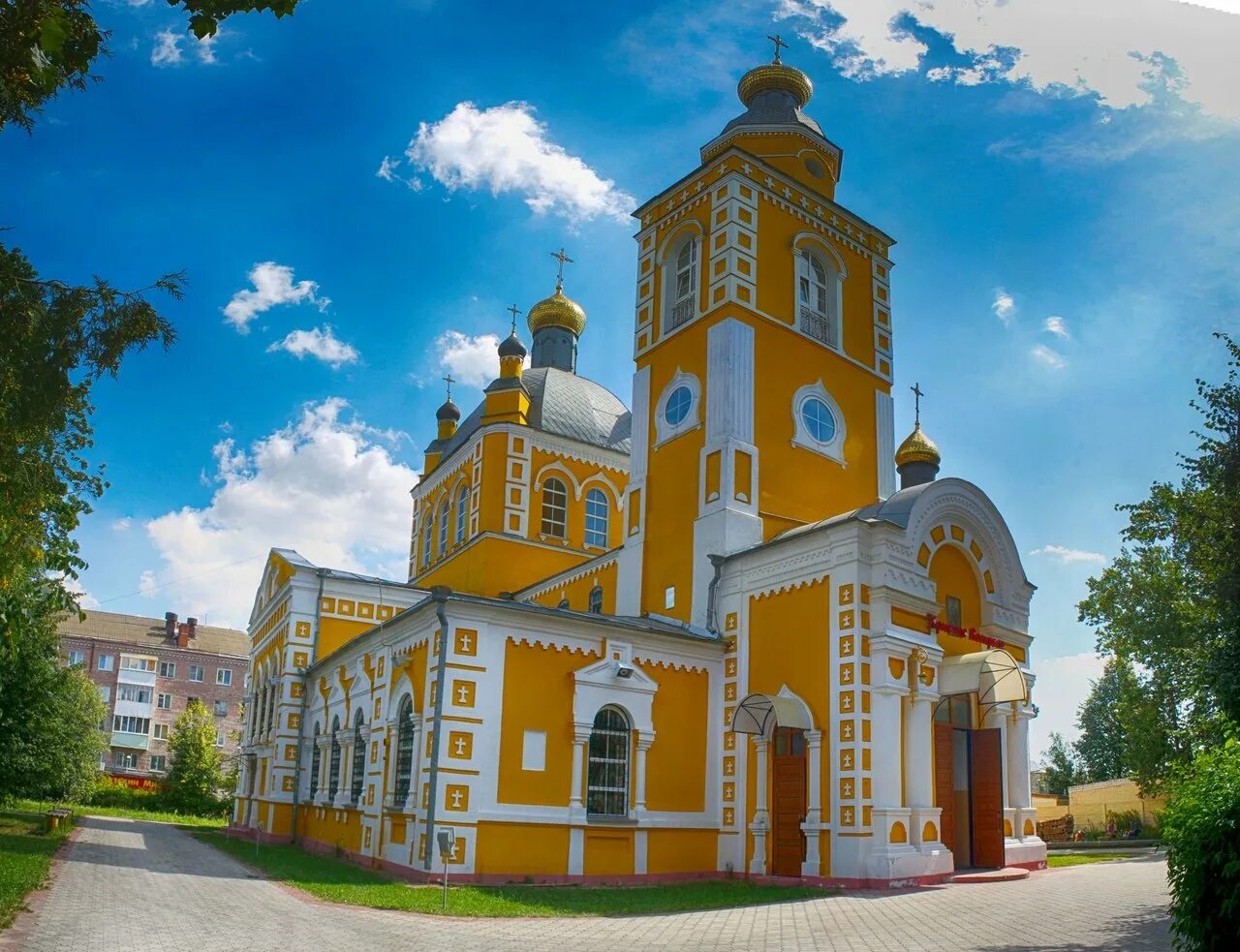 Д клинцы брянской области. Петропавловская Церковь Клинцы.