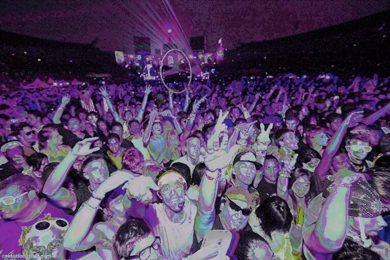 рейв и рейверы. рейв ли. рейв ли. рейв вечеринки воронеж. рейв ли.