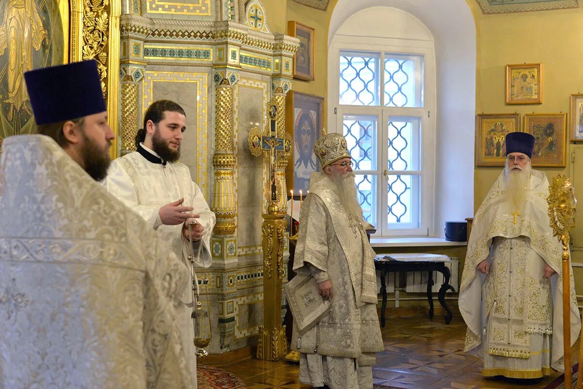 Церковь Богоявления Химки настоятель. Настоятель храма Богоявления Господня Усмань.