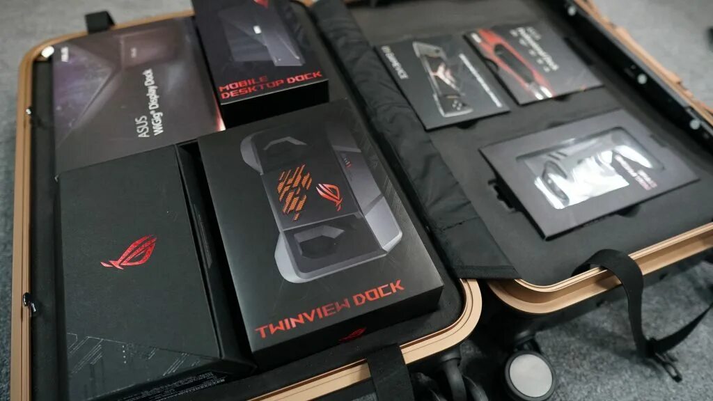 ASUS ROG Phone 5 комплект. ASUS ROG Phone 6 упаковка. ASUS ROG Phone полный комплект. ASUS ROG Phone 6 в полной комплектации.