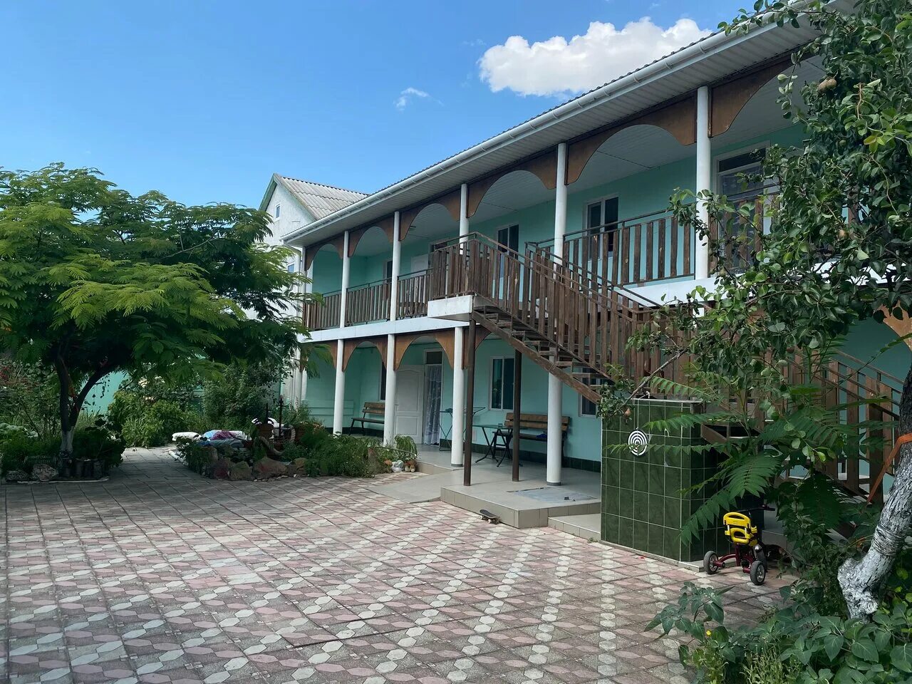 Гостевой дом регион. Регион 86 адлер гостевой дом. Гостевой дом регион. Гостиницы соль илецка. Гостевой дом на чкалова адлер.