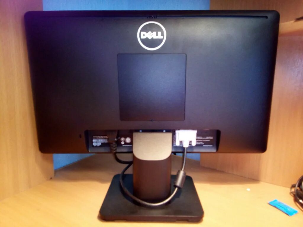 Dell e2014h. Монитор dell e1900sf. Монитор dell p2418d. Монитор dell 563np33.