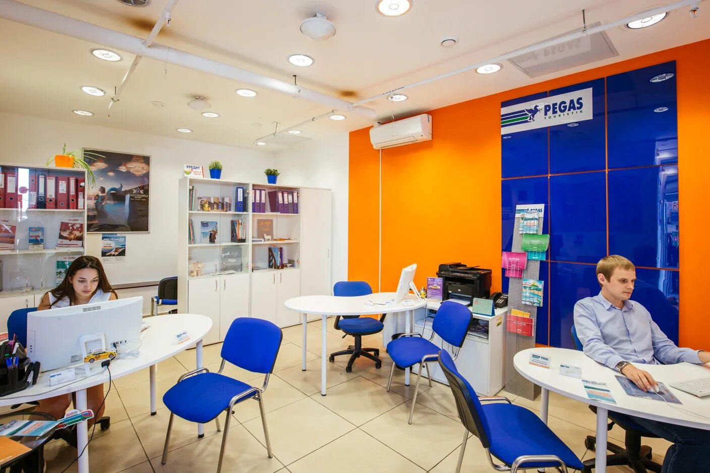 1001 тур поиск тура. офис турагентства. 1001 тур поиск тура. 1001 тур картинки. турагентство 1001 тур.