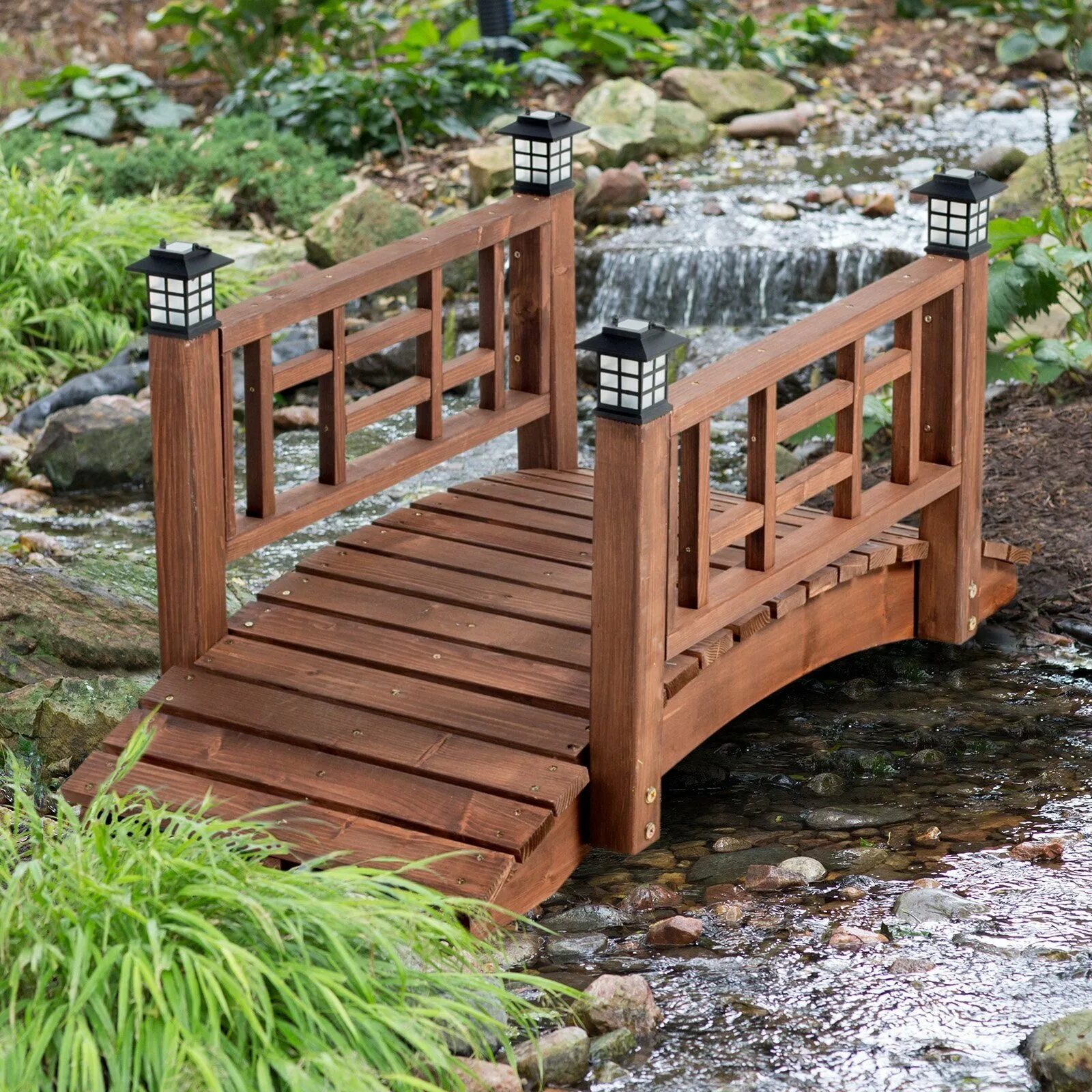 Сделать мост своими руками. Декоративный мостик. Декоративный мостик для сада. Деревянный мостик для сада. Декоративный деревянный мостик.