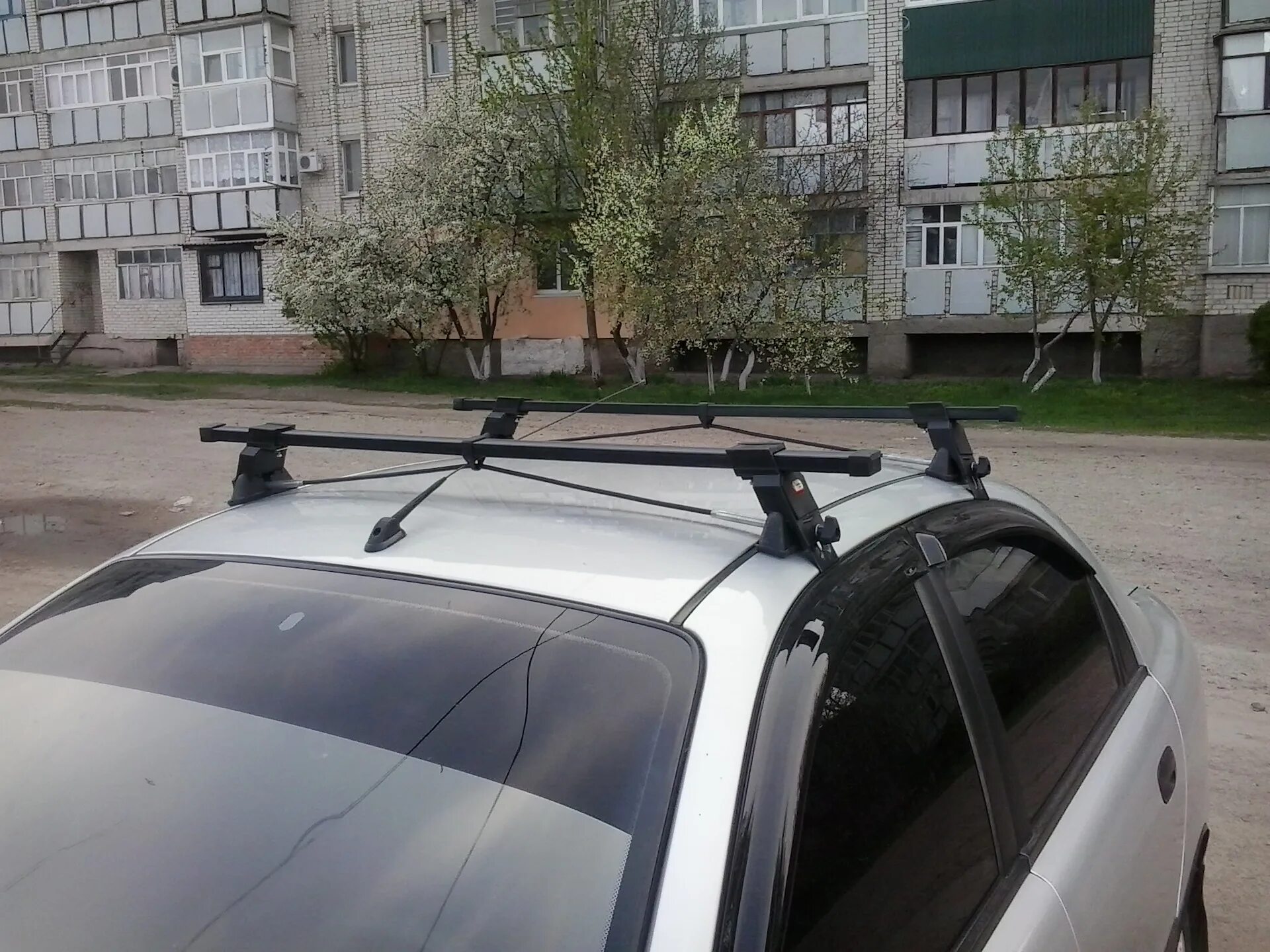 Багажники lanos. Рейлинги на шевроле ланос. Багажник на крышу daewoo lanos. Багажник на крышу заз шанс амос. 5.
