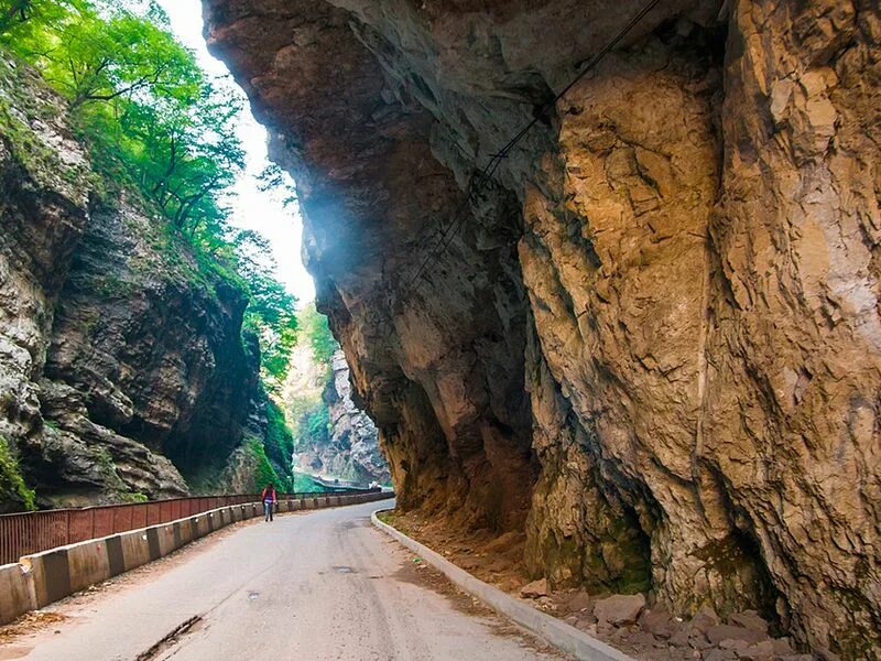 юпшарский каньон абхазия. юпшарские ворота абхазия. ущелья названия. чегемское ущелье кабардино балкария. юпшарский каньон каменный мешок.