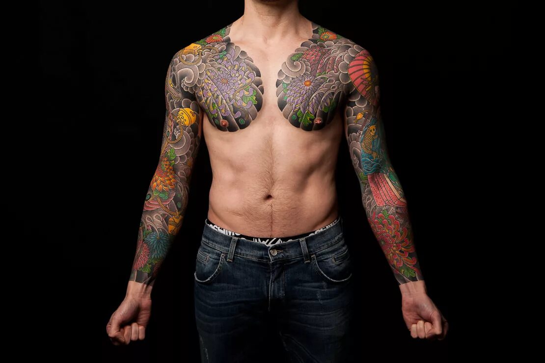 Горохов на татами. Японские Татуировки якудза. Японские Татуировки для мужчин. Тату рукав и грудь. Рукав в стиле якудза.