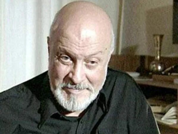 Заслуженный режиссер. Заслуженный режиссер. Режиссеры украины. Скорик режиссер мхат. Любови хорошавиной.
