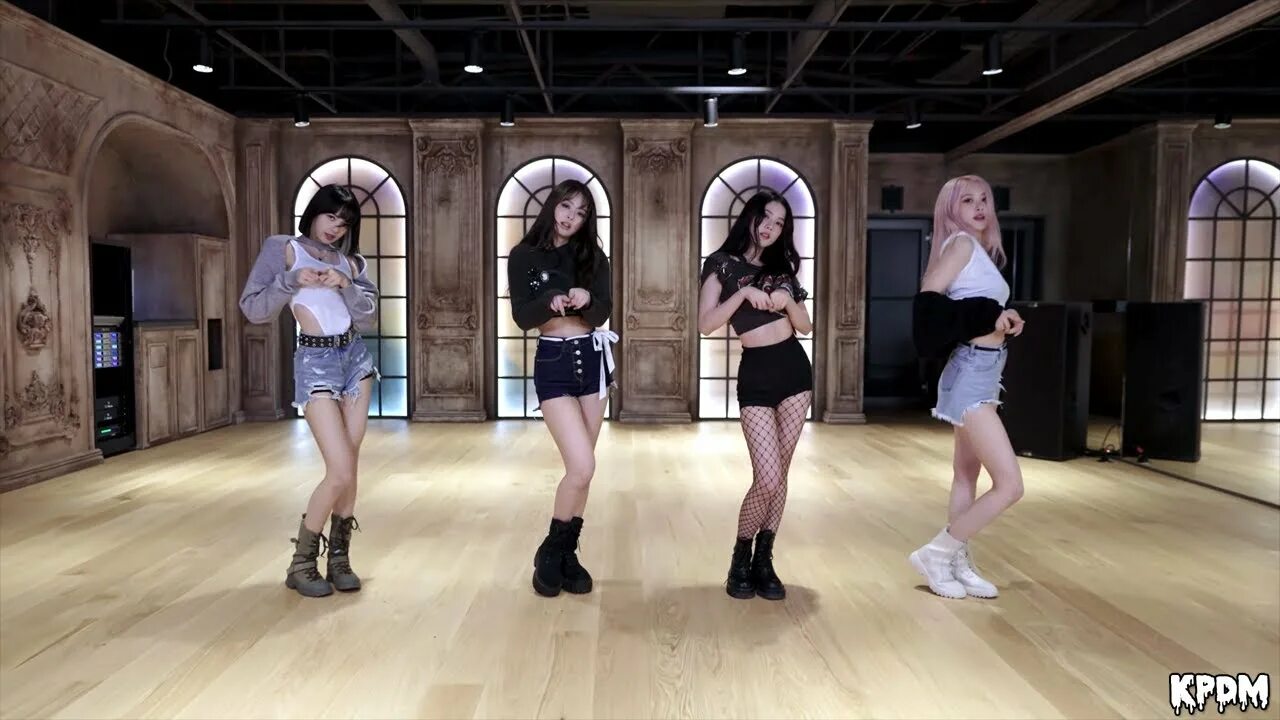 Blackpink песня lovesick girls. Блэк пинк lovesick. блэк пинк lovesick girls. блэкпинк ловсик гёрлс. блэк пинк танцы.