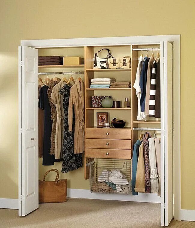 Шкафы какое удобно. Удобный шкаф для одежды. Вместительный шкаф. Удобный шкаф в прихожую. Шкаф в коридор.