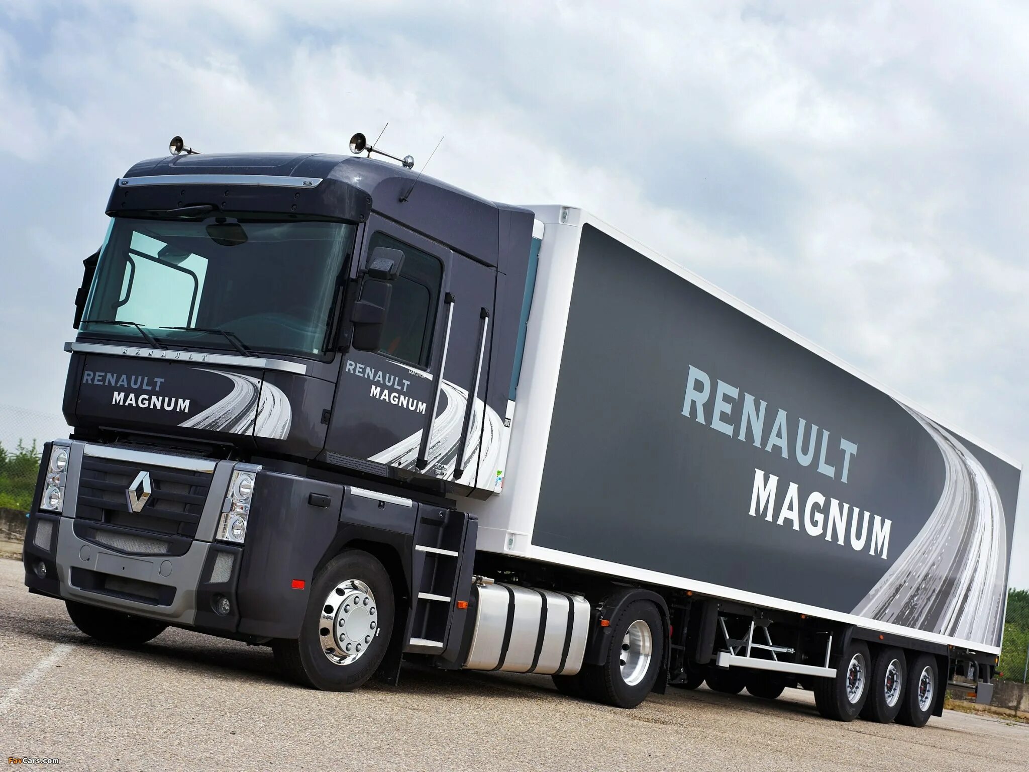 Renault magnum 2006. Renault magnum 4. Грузовик рено магнум. Рено магнум 2021. Рено магнум 2021.