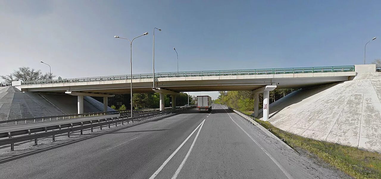 эстакада мцд 4. водный мост в биддингхёйзене нидерланды. акведук в нидерландах мост. над проходящий дорогой. над проходящий дорогой.