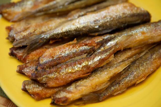 корюшка балтийская жареная. корюшка жарко. барабуля рыба жареная. корюшка и мойва. корюшка жарко.