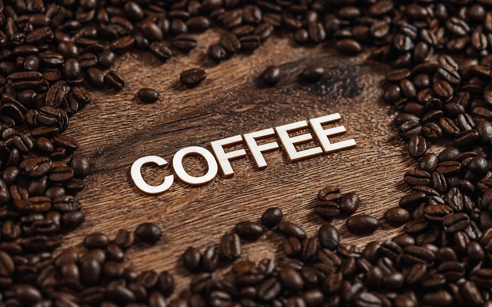 Кофе картинки. Кофе. Надпись кофе. Кофе обои. Зерновой кофе надпись.