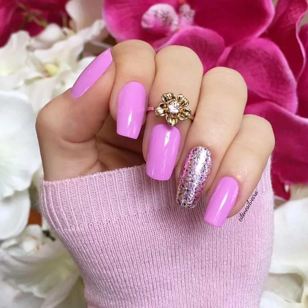 Фото шикарного дизайна ногтей. Розовые ногти. Маникюр с розами. Р̸о̸з̸о̸в̸ы̸й̸ м̸а̸н̸и̸к̸. Шикарные ногти.