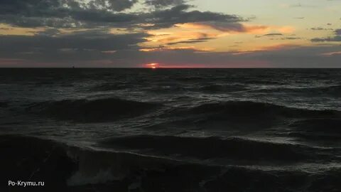 Море стало черным