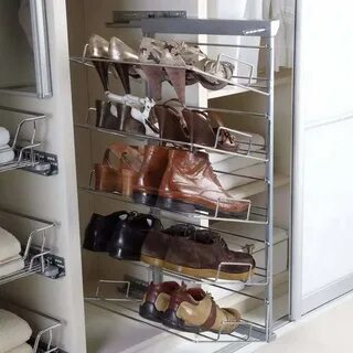Ниша для обуви в шкафу
