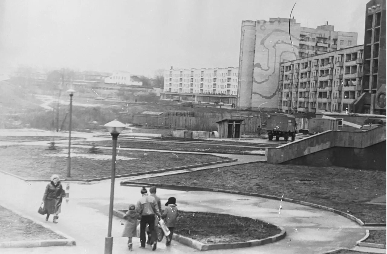 Универмаг Русь Великий Новгород. ТЦ Русь Великий Новгород. 1988 Нижний Новгород. Протвино Универсам Русь. Универмаги великий