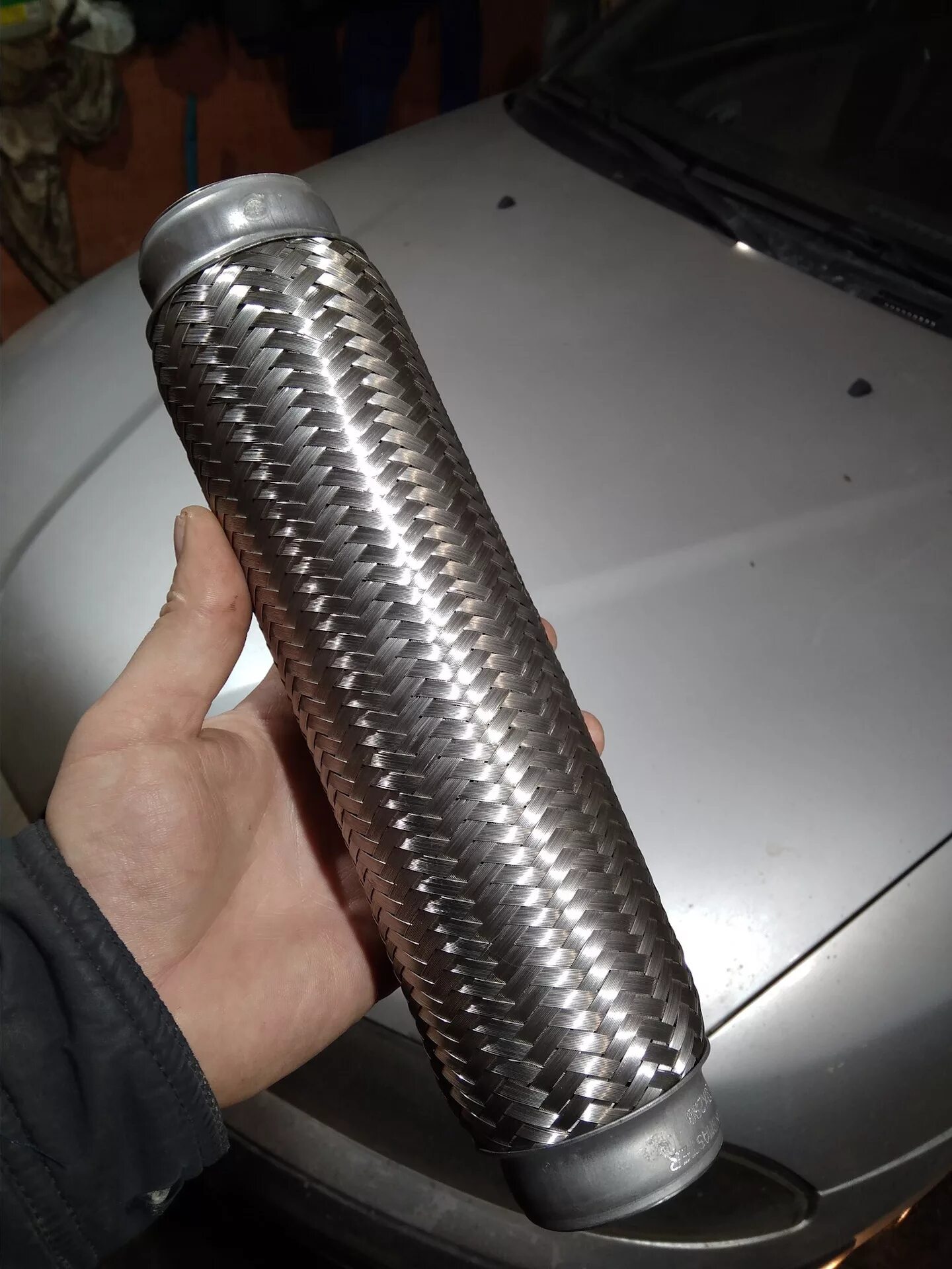 Труба нержавеющая гофрированная екатеринбург. Шланг для откачки канализации 010ssz. Бмв е 34 гофра глушителя. Гофра е. Гофрированный шланг 45 мм диаметр воздуховода.