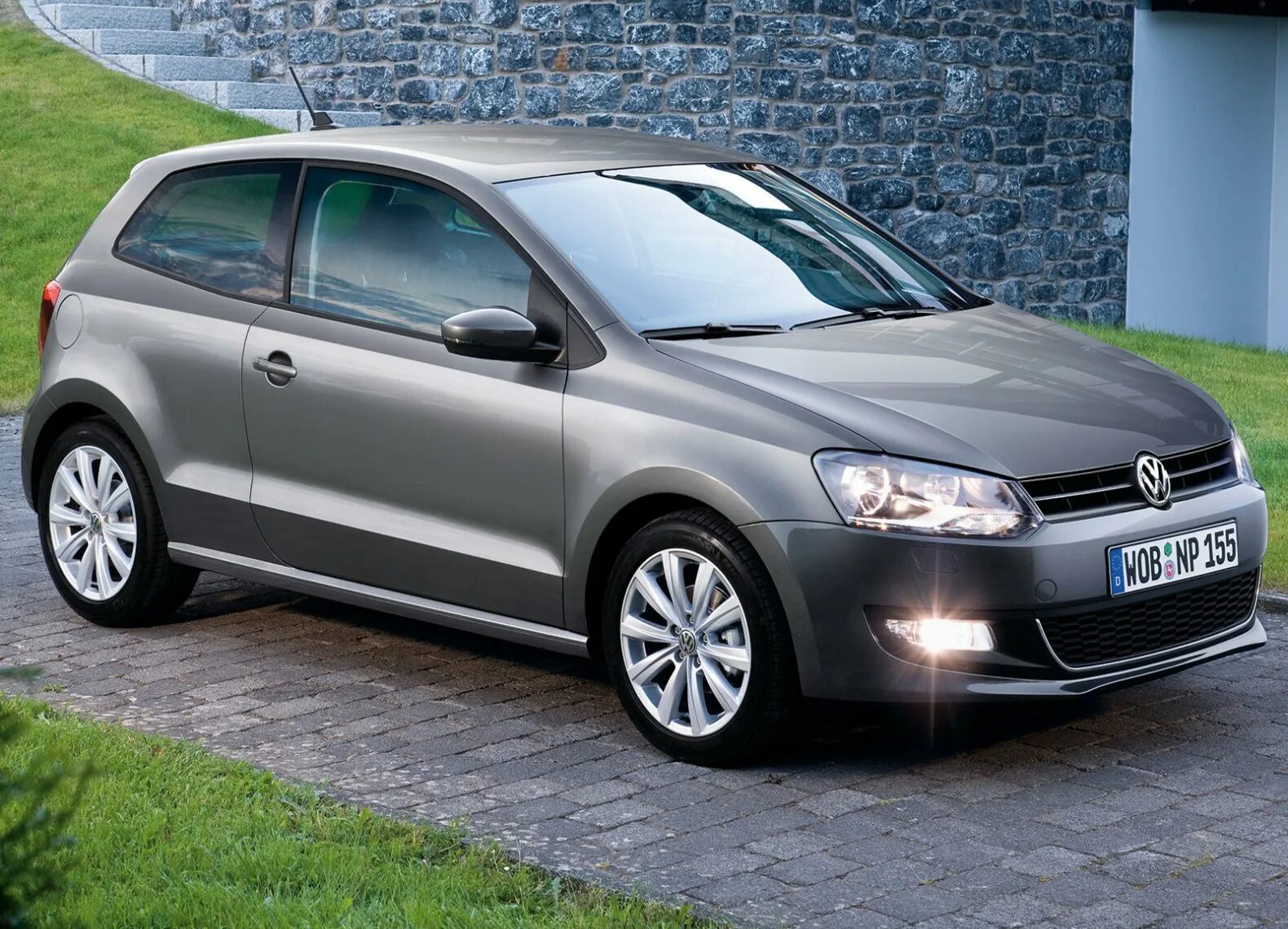 Volkswagen polo модели. Volkswagen Polo Hatchback. Volkswagen Polo Hatchback 3 Door. Volkswagen Polo хэтчбек. Volkswagen Polo Hatchback 2011.