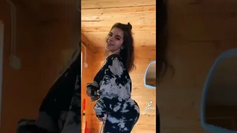 Аня мур тверк