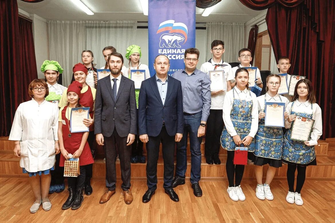 Это у нас семейное конкурс 2024 победители. Это у нас семейное конкурс 2024 победители. Это у нас семейное конкурс 2023. Конкурс семейный бизнес. Краски чувашии 2024.