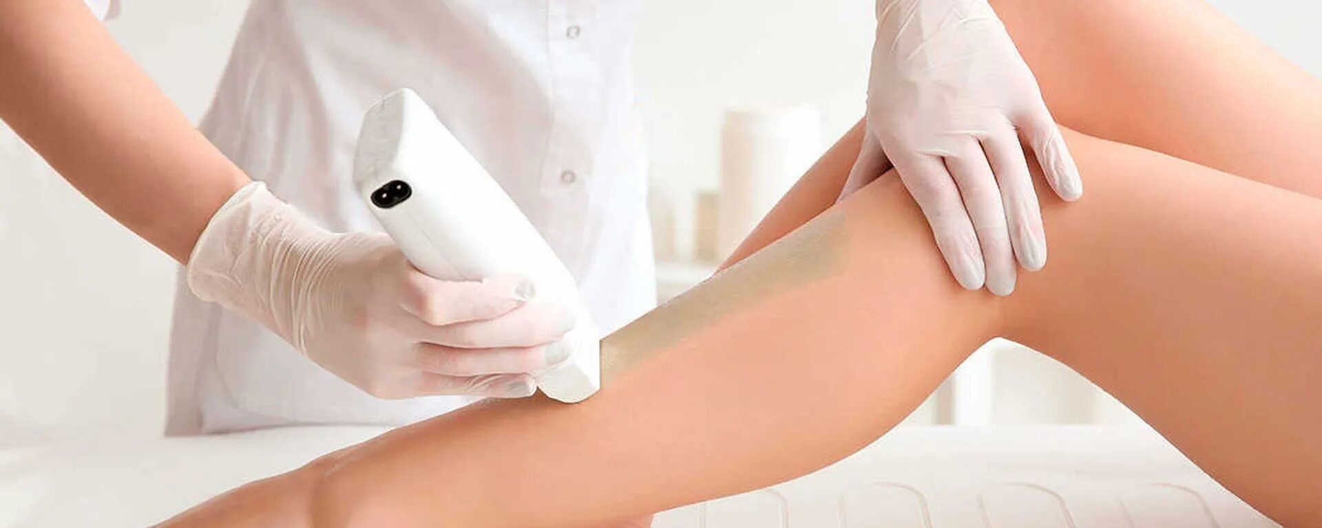 Депиляция воском спб. Депиляция горячим воском. Воск для депиляции. Депиляция воском спб. Восковая депиляция.