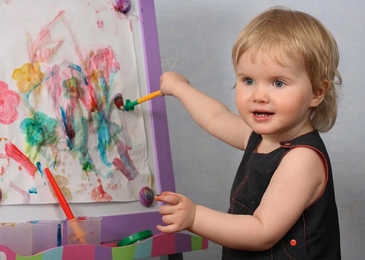 Children's painting. Рисование для детей. О детском рисовании. Творчество для детей рисование. Творчество рисование малыши 3 года.