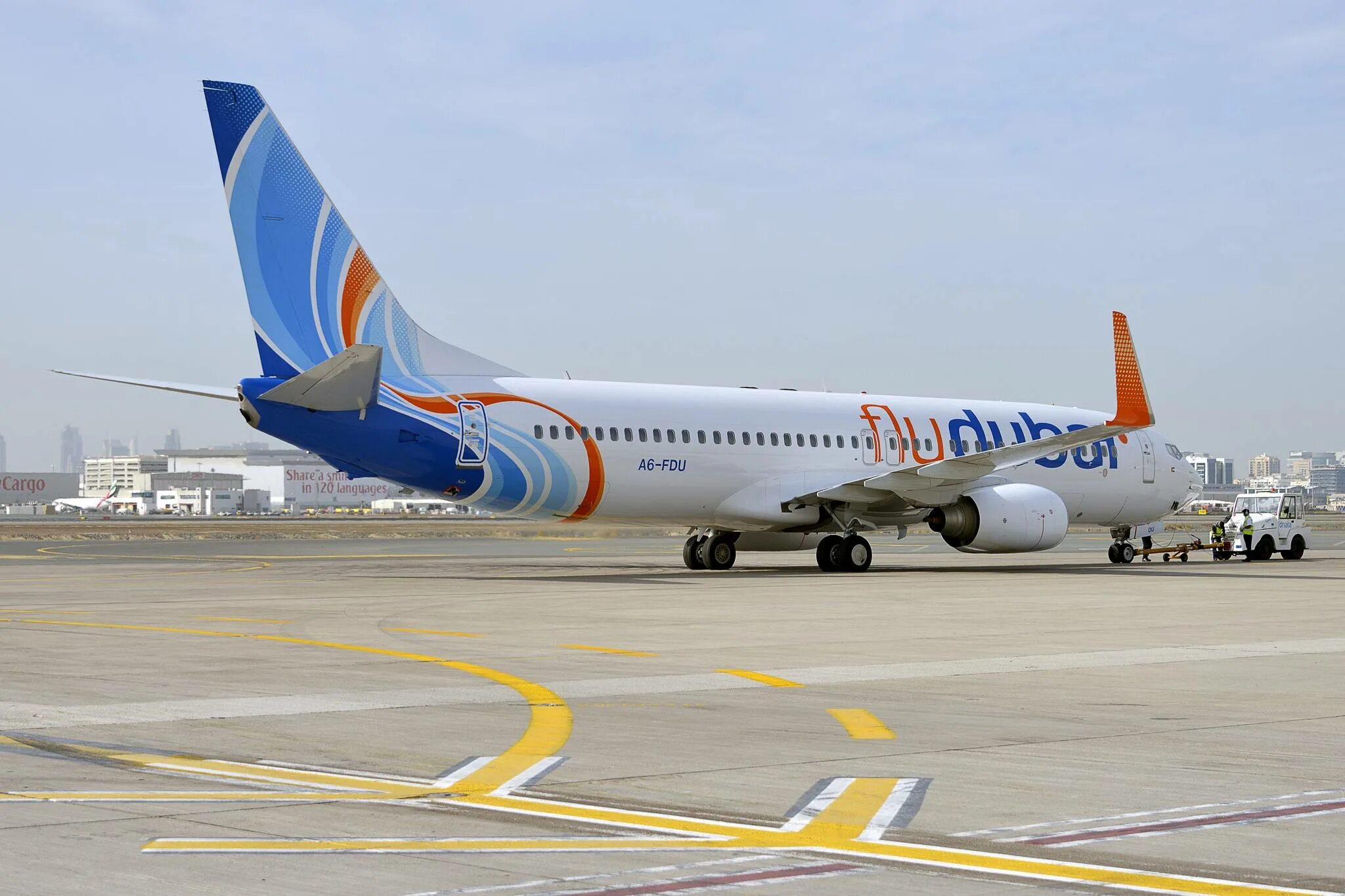 Boeing 737 flydubai салон. Самолеты авиакомпании Флай Дубай. Боинг 737-800 Флай Дубай. Аэробус а321 Fly Dubai.