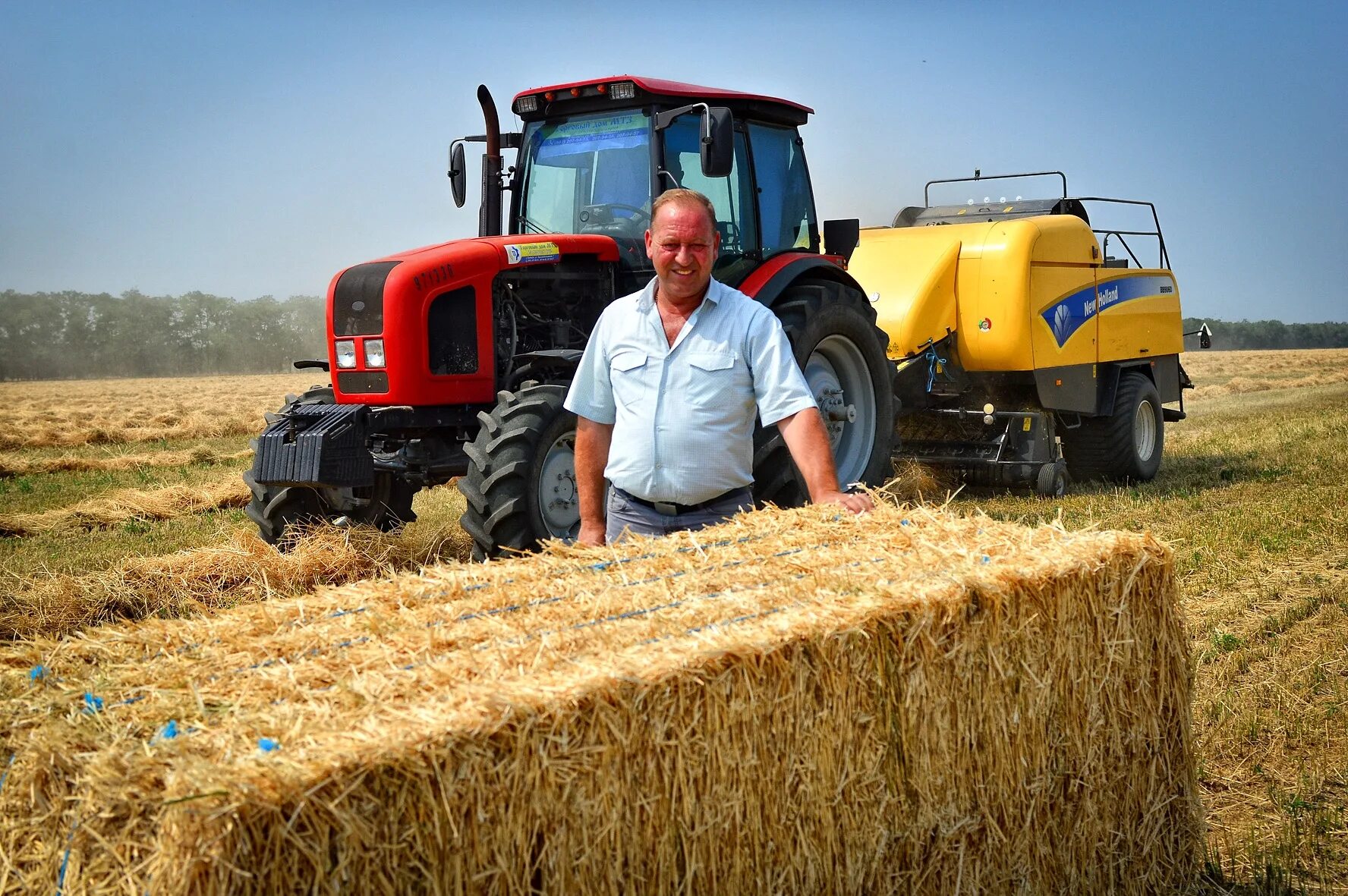 Обмолот зерна комбайном. Андрей власенко зерноуборочный комбайн. Пшеница комбайн. Комбайн клаас тукано 450 уборка подсолнечника. Уборочная страда.