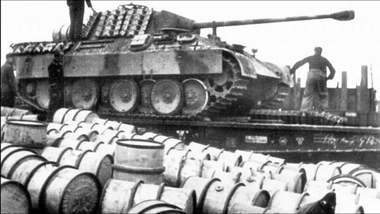 Топливо немецких танков. Танки вермахта 1941. Pz iv 1941. Запасные катки на немецких танках. Топливо немецких танков.