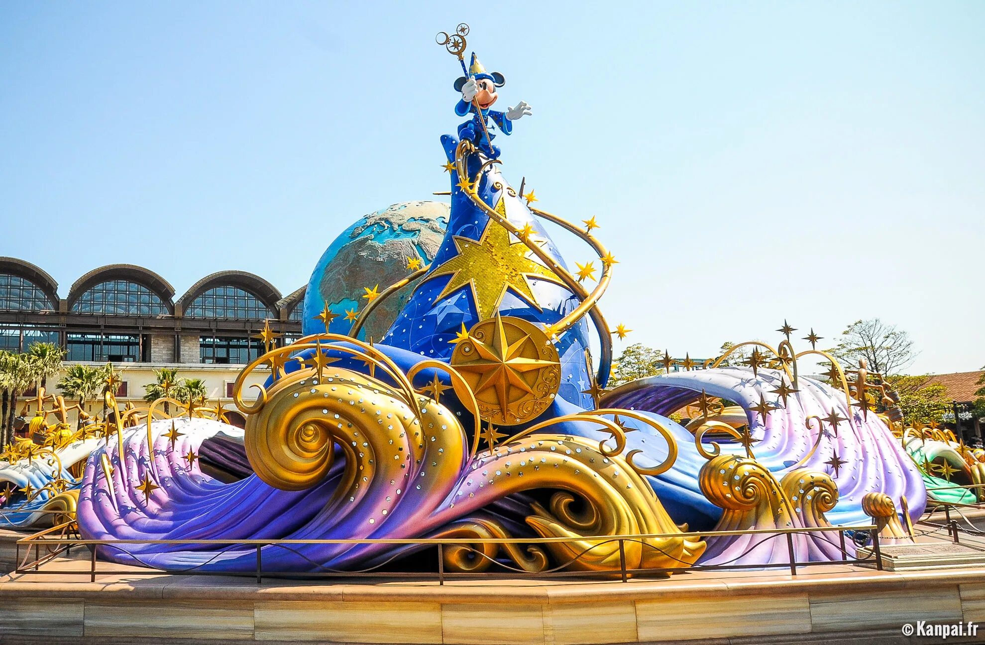 DISNEYSEA Токио. Диснейленд в Токио. Токийский Диснейленд Япония аттракционы. Парк Дисней си Япония.