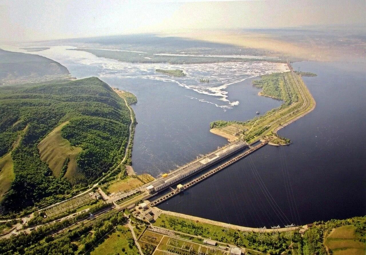 Новости сергиевского водохранилища. Жигулевская ГЭС Самарская область. Куйбышевское водохранилище Тольятти. Куйбышевское водохранилище Жигулевское море. Волжская ГЭС Жигулевск.