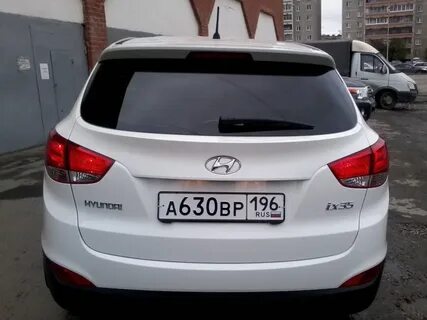 Заднее стекло ix35