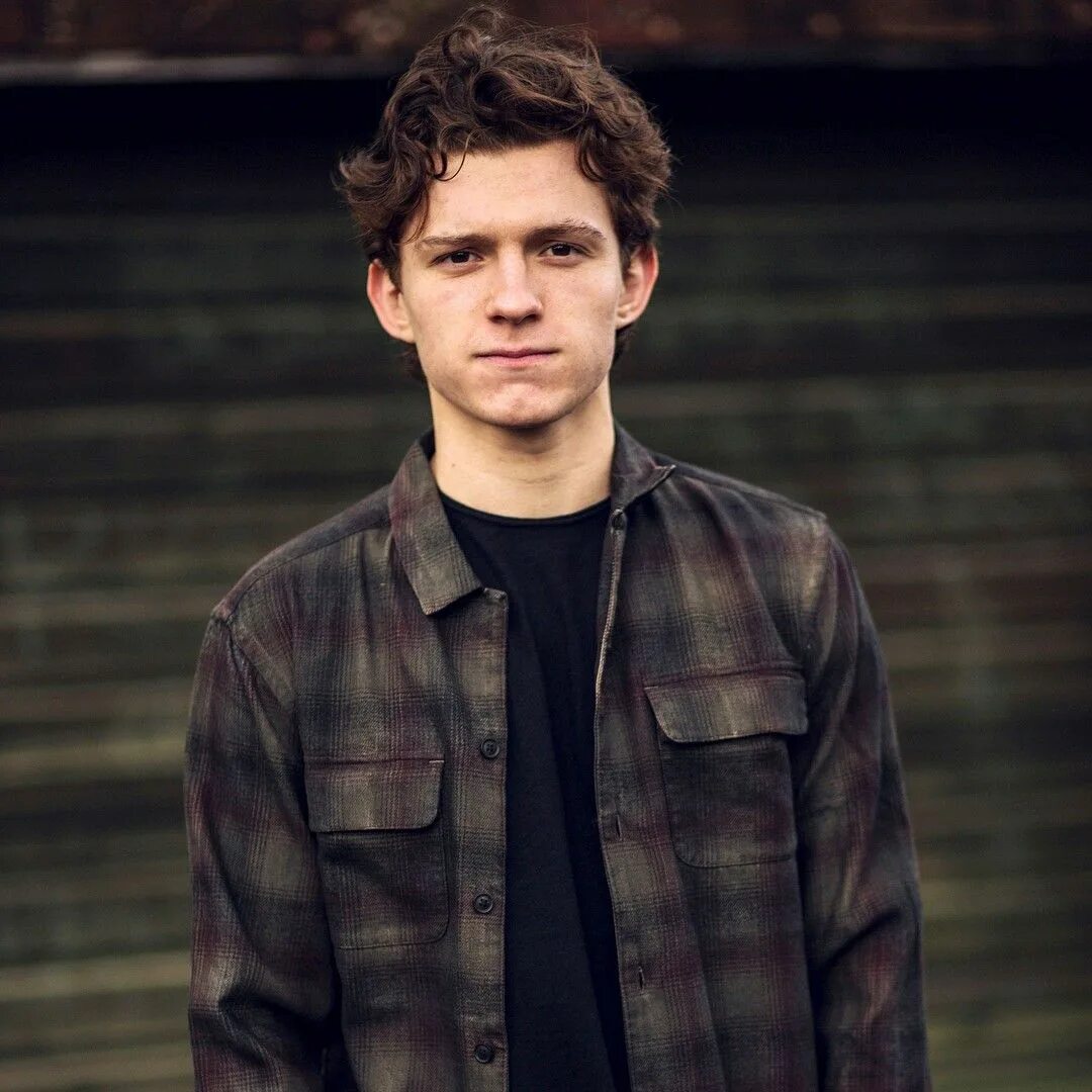 Tom Holland. Том холод. Питер Паркер том Холланд. Том Холланд фотосессии. Tom cold