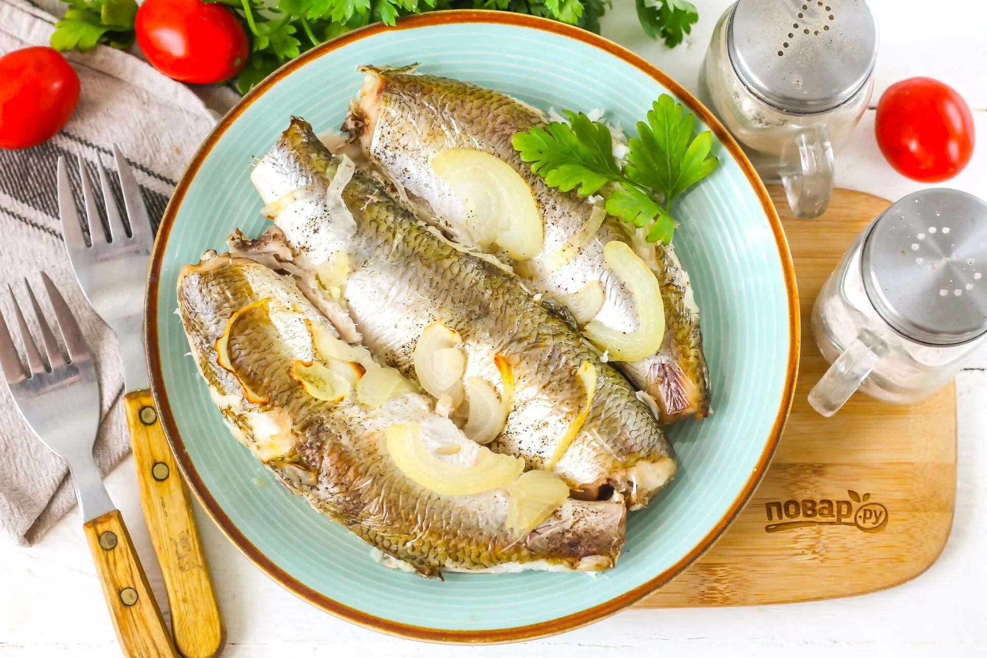Как вкусно приготовить жереха. Блюда из жереха. жерех в духовке. блюда из рыбы жерех. жерех приготовление.
