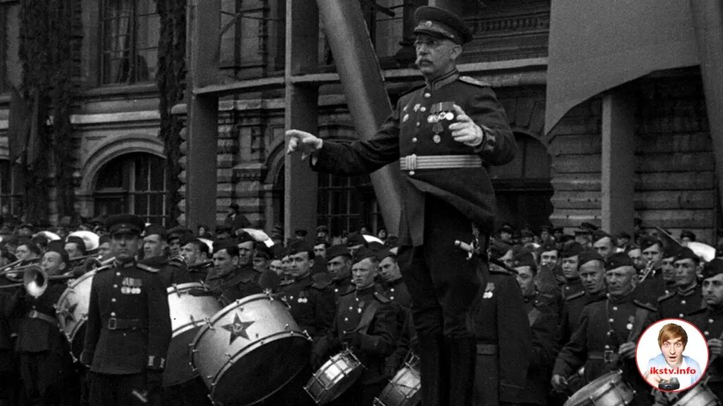 Первый канал победа. Парад Победы 1945 года. Парад Победы 1945 Телеканал победа. Командующий парадом 1945.