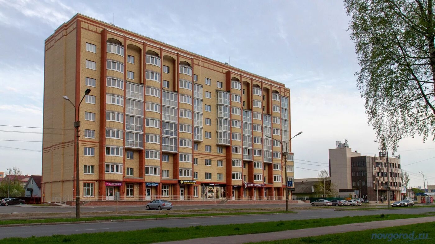 Ломоносова 49 великий новгород. Ломоносов 49. Ломоносова 15 великий новгород. Великий новгород здания. Ломоносов 49.