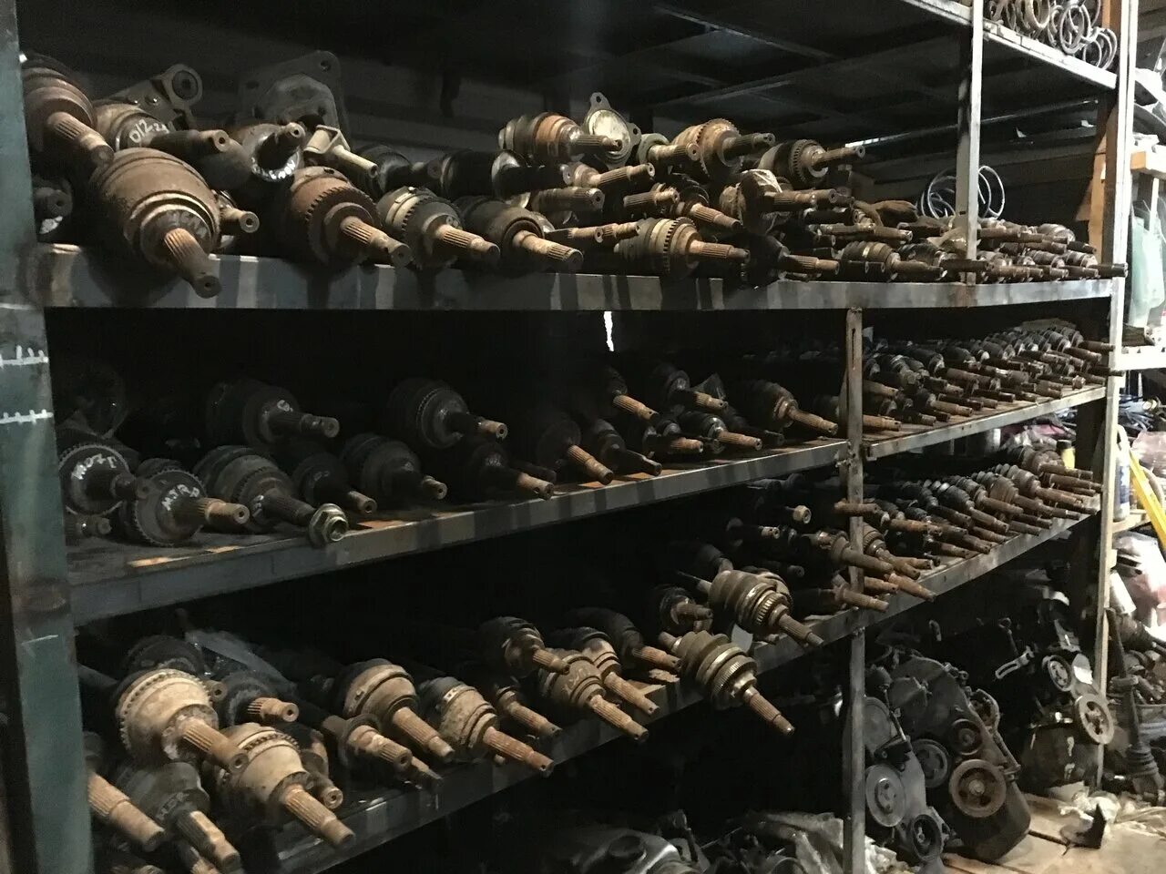 авторазборка в сша. контрактные запчасти. разборка грузовиков. авторазбор белоруссия. авторазбор новый уренгой.