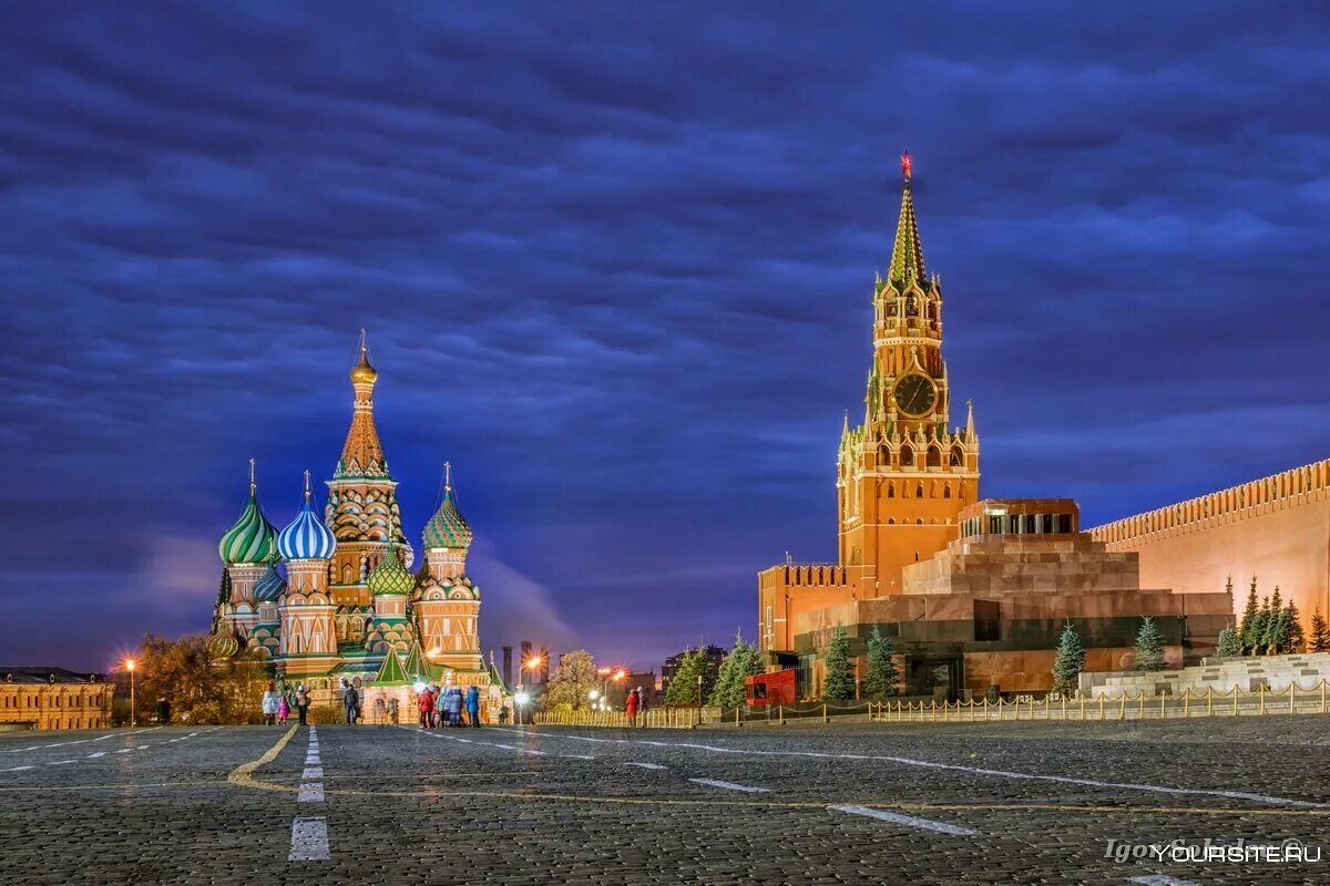Московский кремль и красная площадь фото. Учим москву. Учим москву. Площадь красной площади. Храм василия блаженного на фоне кремля.