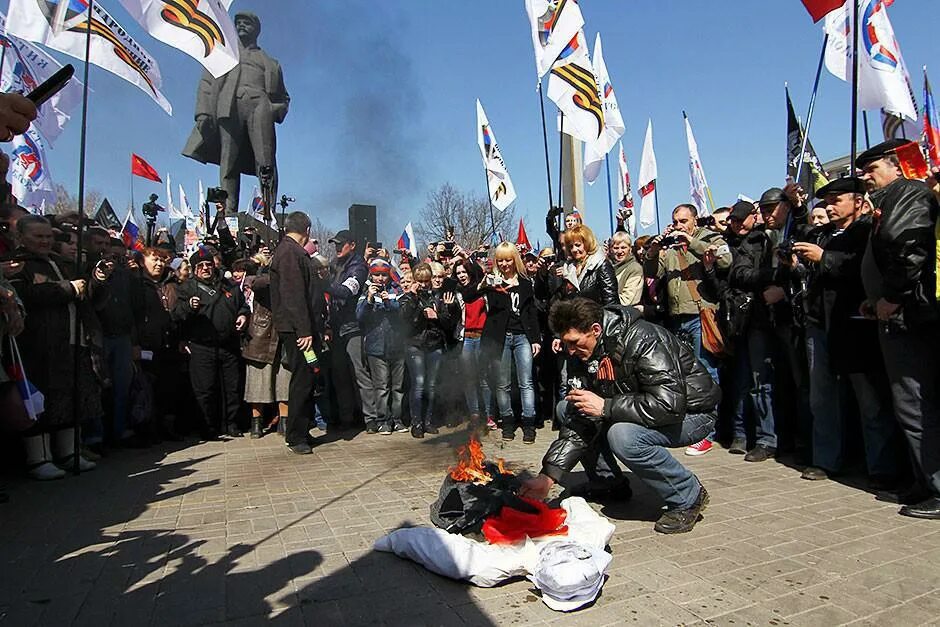 Сепаратисты 2014 Украина. Сепаратисты Донбасса 2014. Сепаратистские конфликты.