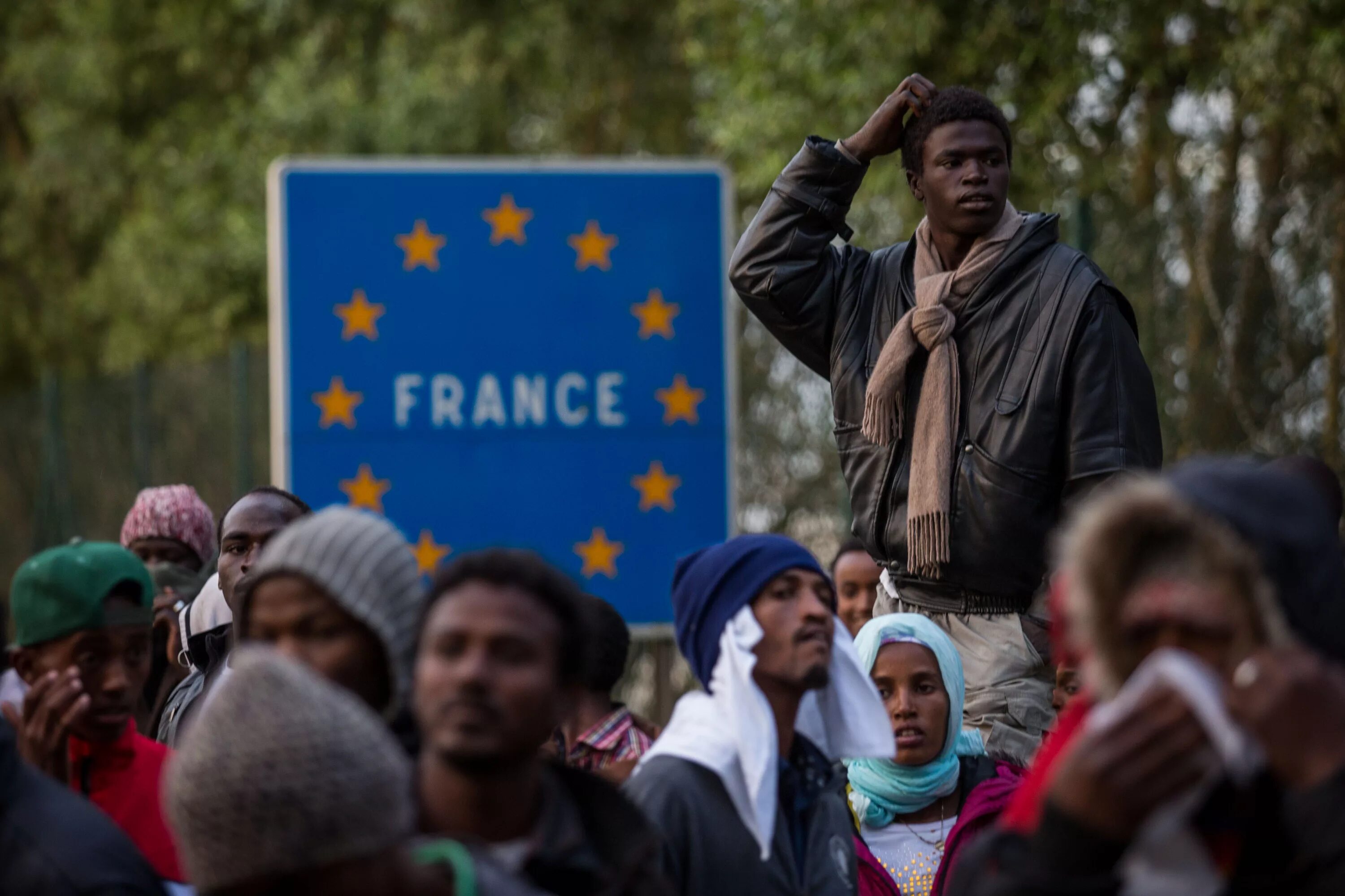 Франция иммигранты мусульмане. Мигранты мусульмане во Франции. Арабские эмигранты во Франции. Беженцы во Франции.