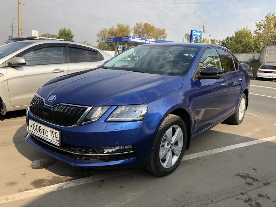 Купить октавию ярославле. Skoda-Octavia-2017 синий. Skoda Octavia 2017 темно синяя.