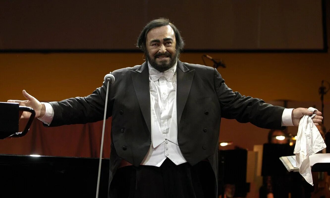 Итальянский оперный певец Лучано Паваротти. Лучано Паваротти теноры. Паваротти 2007. Лучано Паваротти 2007.
