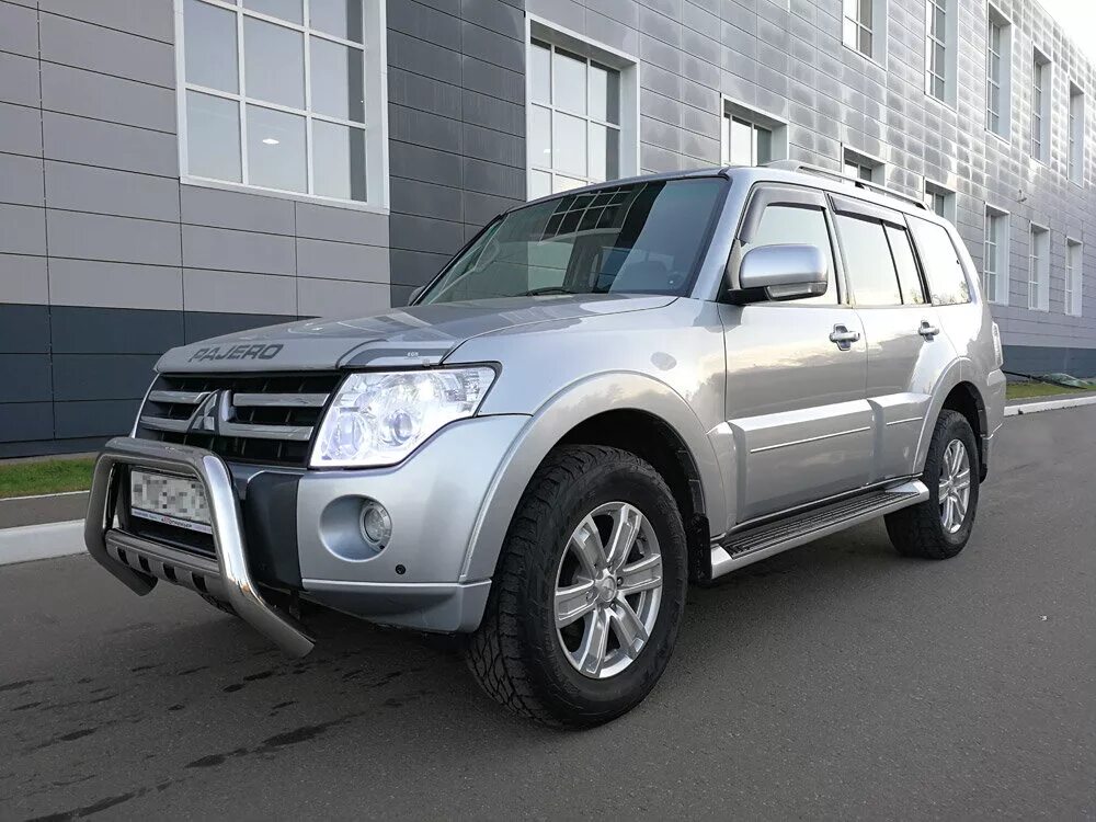 Pajero 4 3.0. Mitsubishi Pajero 3.0. Митсубиси Паджеро 3,2 l 2011. Pajero 4 3.2. Митсубиси паджеро купить бу в россии