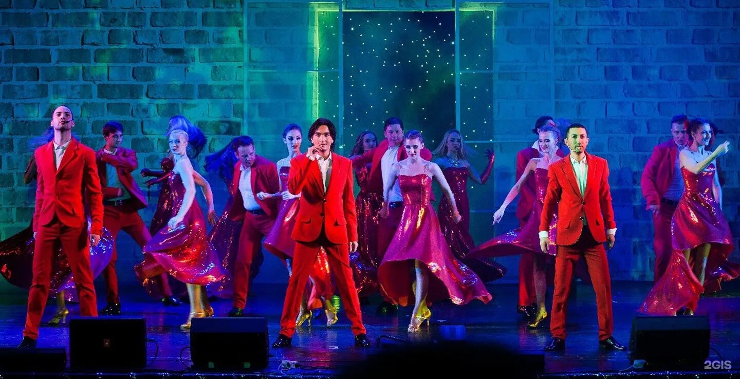 Концерт золушка. Концертно-театральный комплекс «дом искусств». Театр эстрады нальчик. Театр эстрады калининград. Дом искусств афиша.