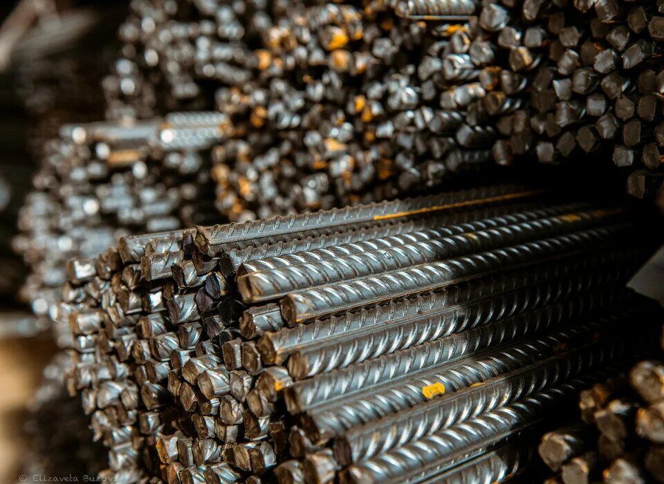 оптоволоконный лазерный станок для резки металла. погрузка металла. метал подольск. контурная обработка металла. метал подольск.